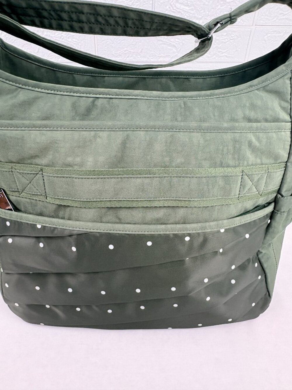 Lug Parachute Crossbody Bag Olive Green Polka Dot Pleated Messenger Travel RFID - Picture 4 of 10